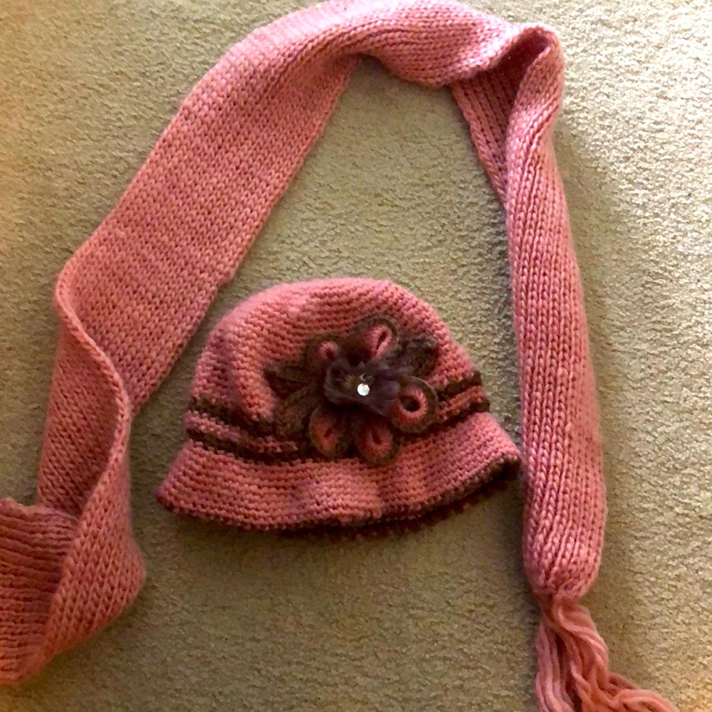 Cute Crochet Hat and Matching Scarf!